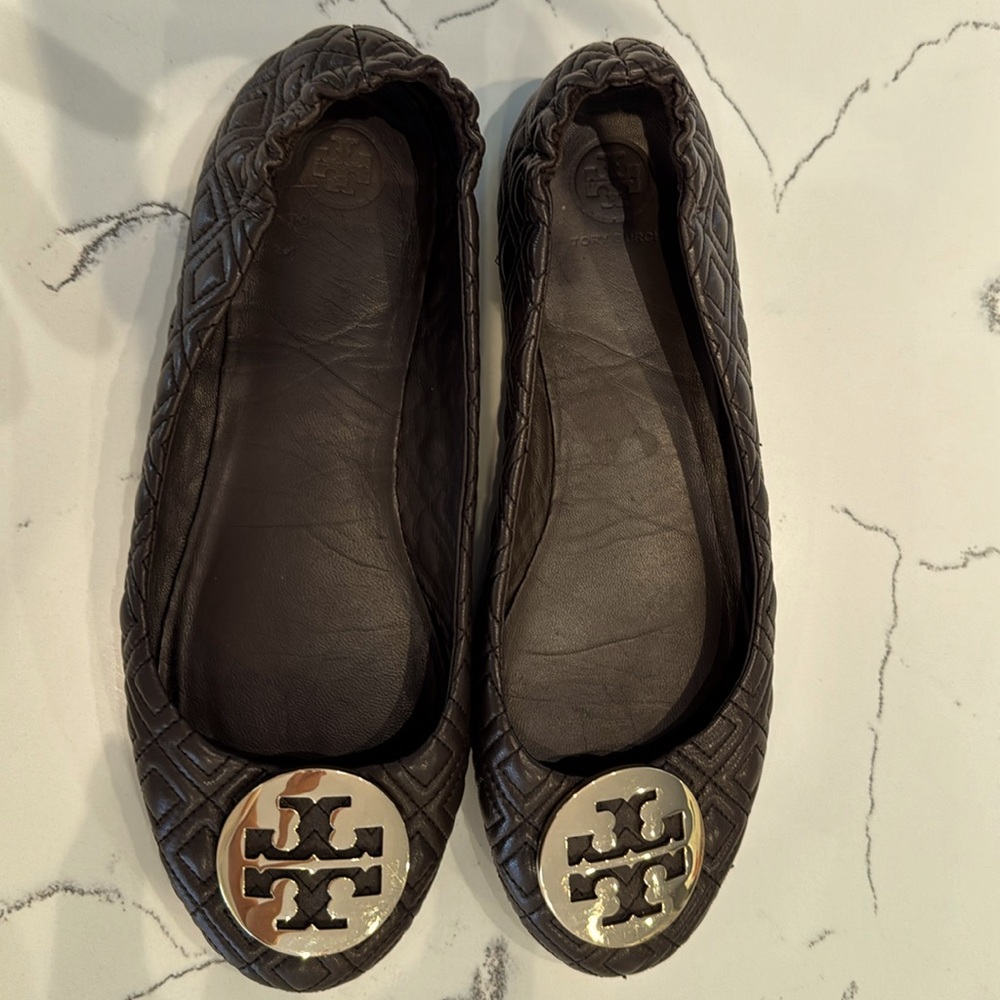 Quilted dark brown Tory Burch ballet flats - size 9